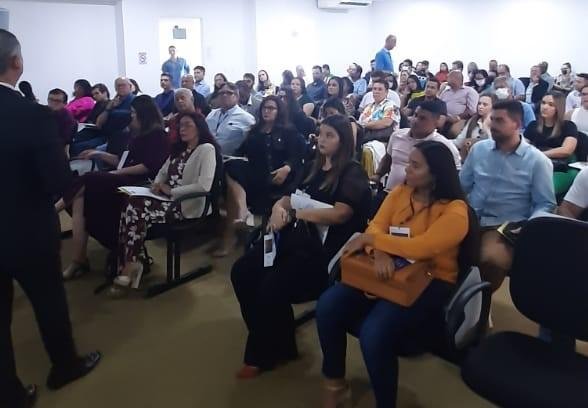 AUDITÓRIO LOTADO NO CAFÉ IMOBILIÁRIO EM ILHÉUS 