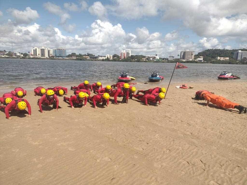 ILHÉUS RECEBE ETAPA FINAL DO CURSO DE SALVAMENTO COM MOTO AQUÁTICA  