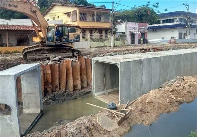 PREFEITURA DE ILHÉUS INTENSIFICA RECUPERAÇÃO DE VIAS EM DIVERSOS PONTOS DA CIDADE; CONFIRA SERVIÇOS 