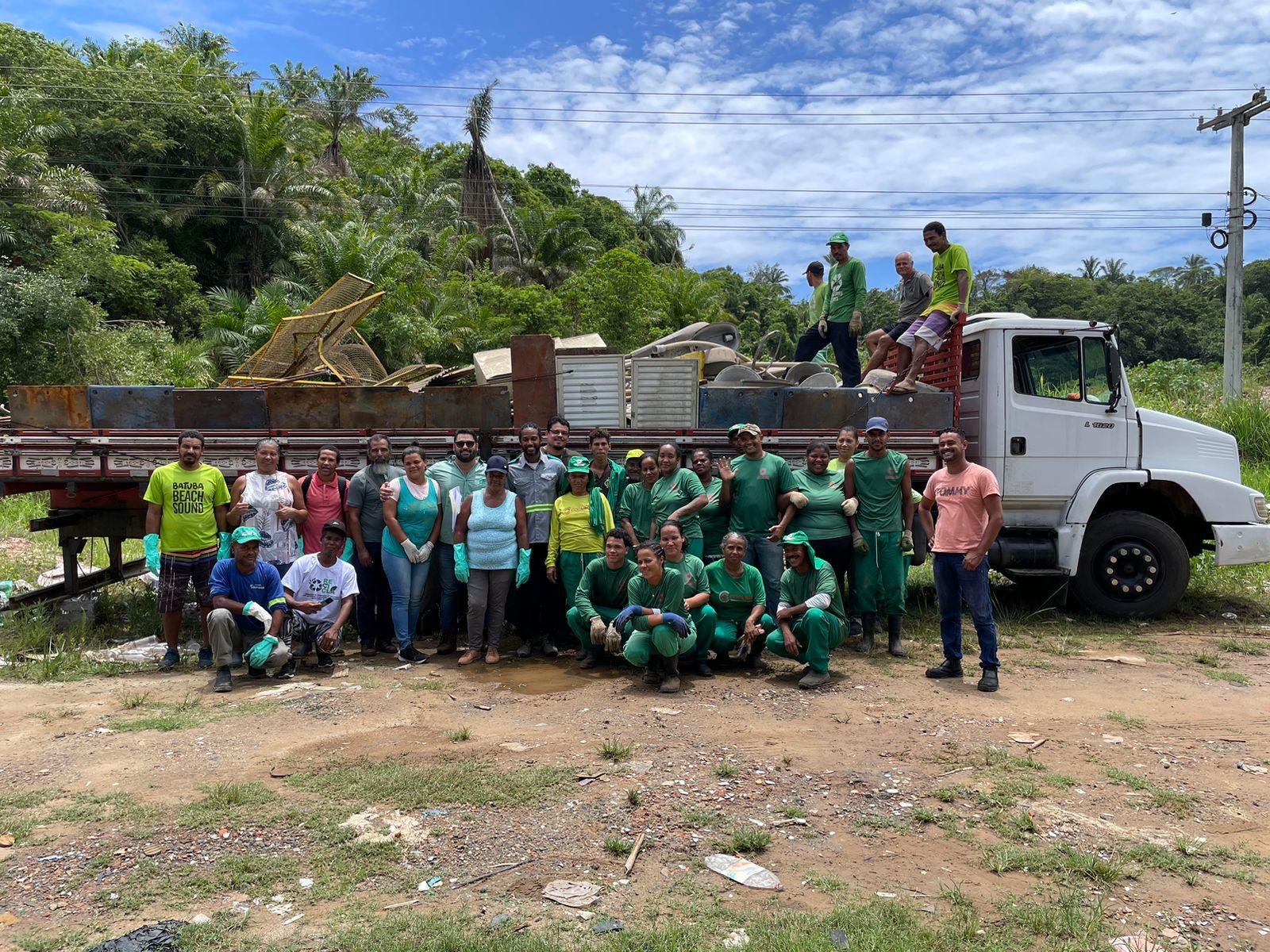 COOPERATIVAS DE CATADORES DE MATERIAL RECICLáVEL GANHA DOAçãO DE MATERIAIS INSERVíVEIS