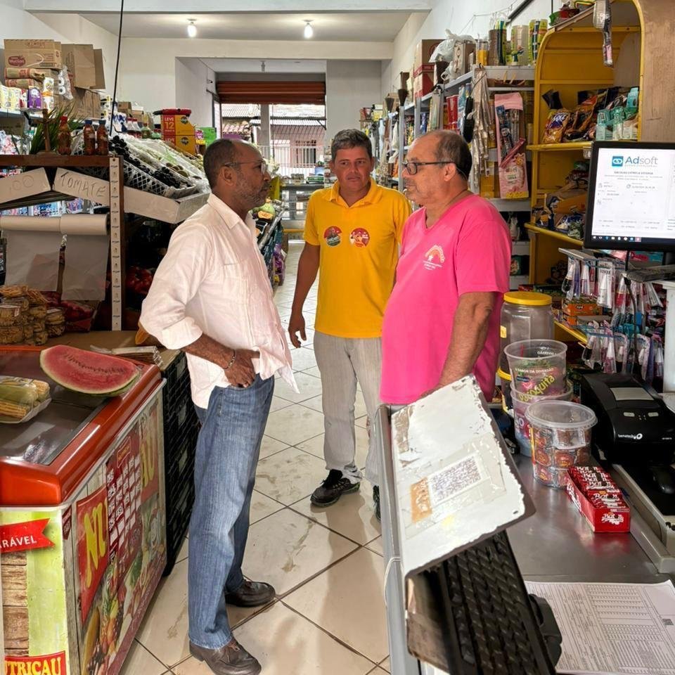 BEBETO VISITÁ O BAIRRO DE NOSSA SENHORA DA VITÓRIA PARA OUVIR COMERCIANTES DA REGIÃO