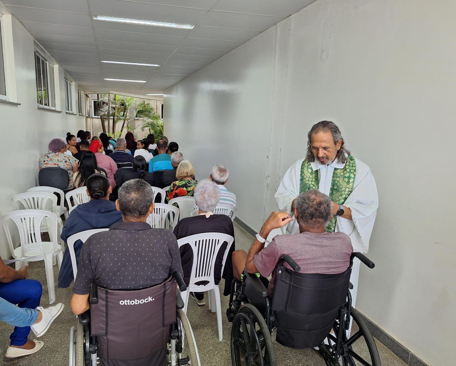 HOSPITAL REGIONAL COSTA DO CACAU PROMOVE MISSA CATÓLICA E CULTO EVANGÉLICO; AÇÕES INTER-RELIGIOSAS DEVEM OCORRER NA UNIDADE 