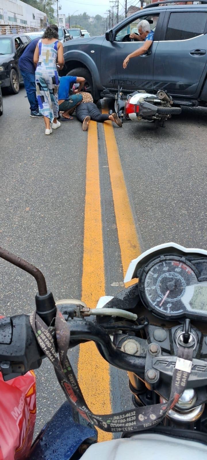 ILHÉUS: ACIDENTE NA AVENIDA ITABUNA DEIXA TRÂNSITO LENTO NA MANHÃ DESTA QUARTA-FEIRA (16)