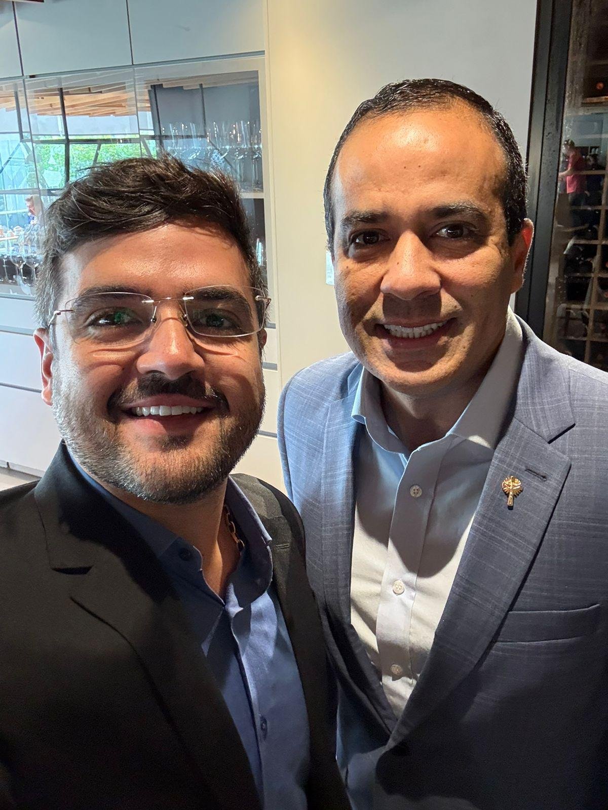 VALDERICO JR. PARTICIPA DE EVENTO OARA CAPACITAÇÃO DE PREFEITOS EM BRASÍLIA