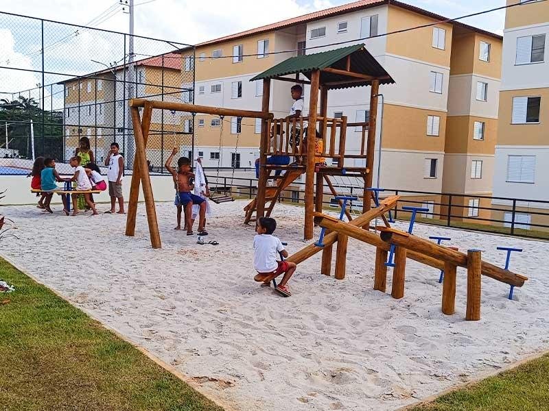 220 FAMÍLIAS, VÍTIMAS DAS CHUVAS DE 21, RECEBEM AS CHAVES DE SUAS CASAS, NO RESIDENCIAL SALOBRINHO