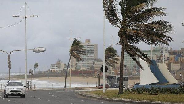 SALVADOR TERÁ VENTOS DE ATÉ 40KM/H A PARTIR DA NOITE DESTA QUARTA