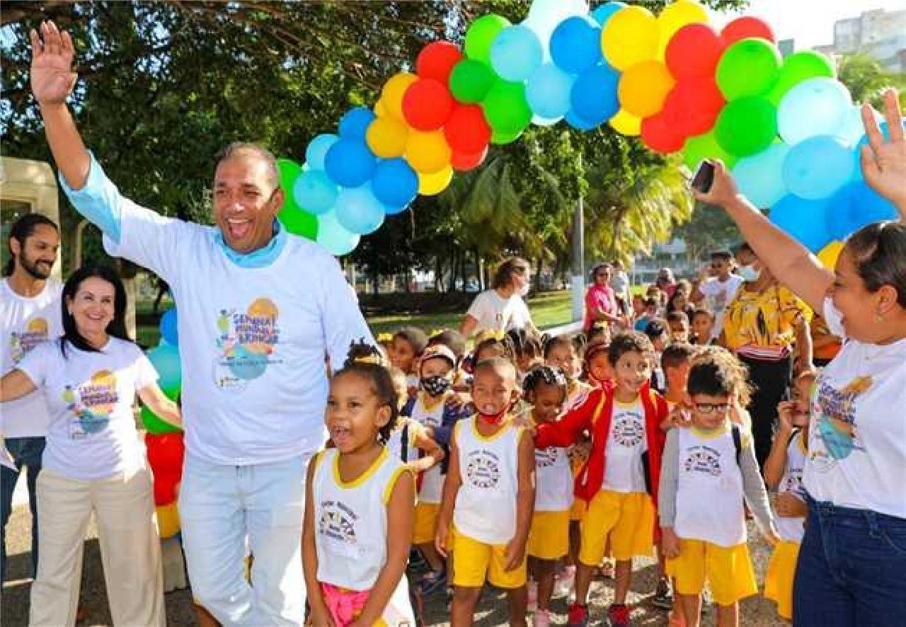 ILHÉUS: DIA B DO BRINCAR LEVA DIVERSÃO E ATIVIDADES LÚDICAS ÀS CRIANÇAS DA REDE MUNICIPAL