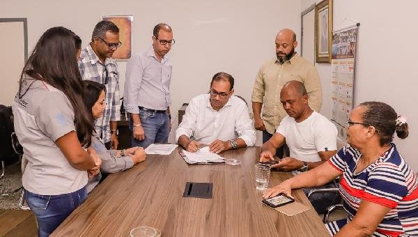 MARÃO ASSINA ORDEM DE SERVIÇO PARA ESTUDO AMBIENTAL DO ATERRO DE ITARIRI