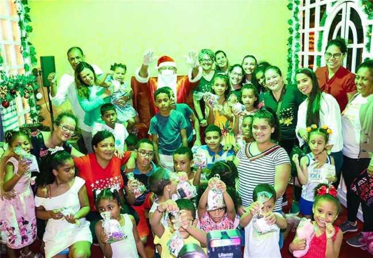 PREFEITO MÁRIO ALEXANDRE ENTREGA DECORAÇÃO DA 4ª EDIÇÃO DO NATAL ENCANTADO 