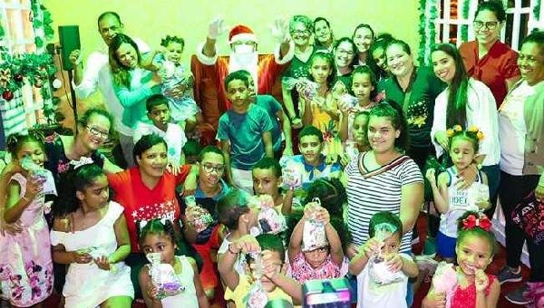 PREFEITO MÁRIO ALEXANDRE ENTREGA DECORAÇÃO DA 4ª EDIÇÃO DO NATAL ENCANTADO 