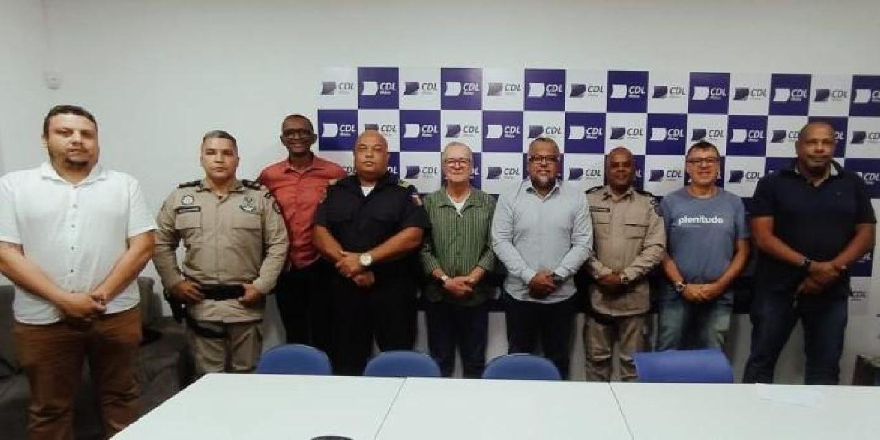 REUNIÃO NA CDL DE ILHÉUS DISCUTE SEGURANÇA NO COMÉRCIO PARA O FIM DE ANO