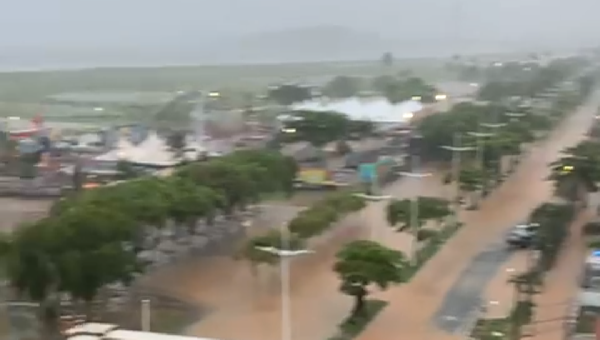 CHUVA CAUSA ESTRAGOS EM ILHÉUS 