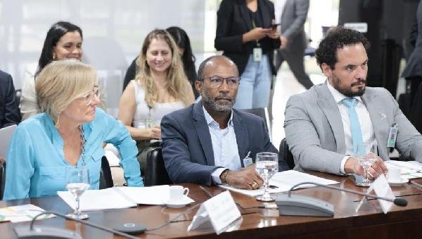 BEBETO GALVÃO PARTICIPA DE REUNIÃO DO CONSELHÃO COM DIRETORES DO BANCO MUNDIAL EM BRASÍLIA 