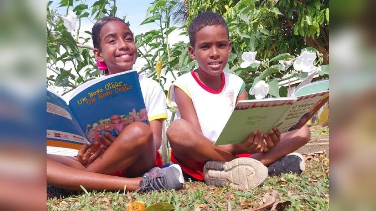 PROJETO "NAS ONDAS DA LEITURA" IMPACTA MAIS DE 20 MIL ALUNOS NA REDE MUNICIPAL DE ILHÉUS