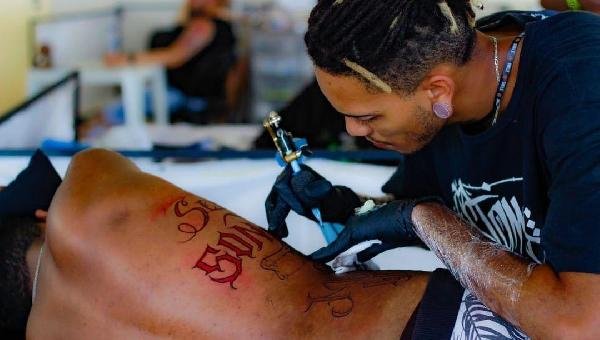 ILHÉUS TATTOO FEST CHEGOU A SUA 7° EDIÇÃO E REÚNE MAIS DE 100 TATUADORES NO CENTRO DE CONVENÇÕES 