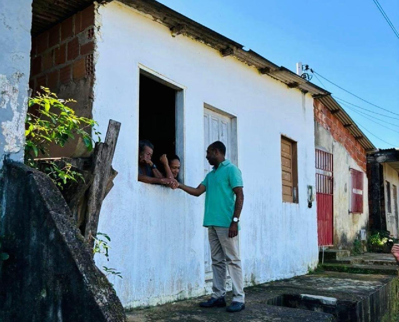 EM VISITA AO ALTO DA SOLEDADE, BEBETO GALVÃO DESTACA PROJETOS PARA ÁREAS DE ENCOSTAS EM ILHÉUS