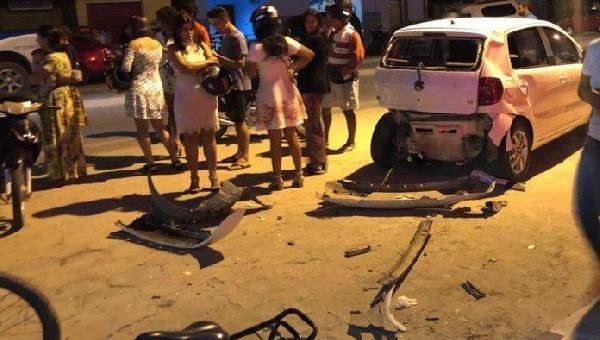 BEBÊ MORRE AO SER LANÇADO DE CARRO ATINGIDO POR OUTRO VEÍCULO EM TEIXEIRA DE FREITAS