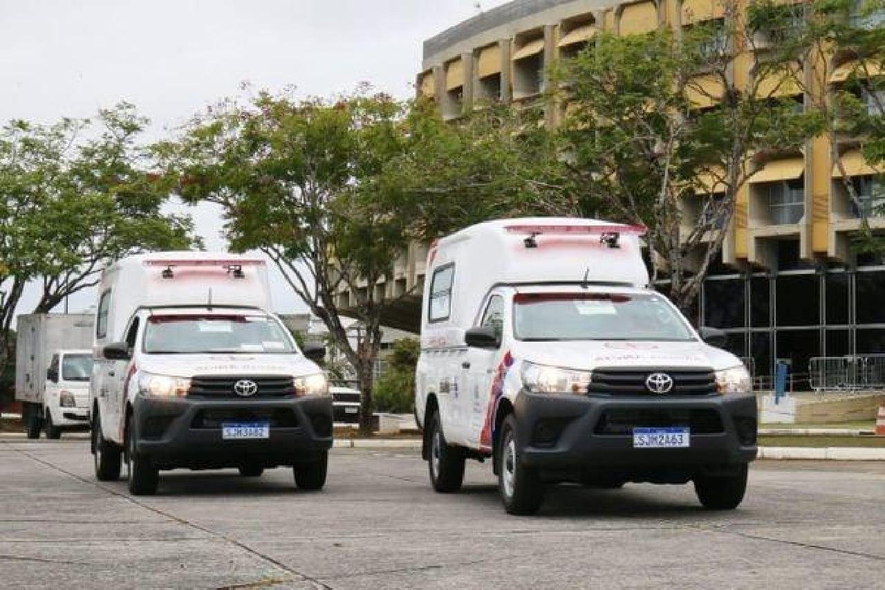 MEDICAMENTOS, INSUMOS E AMBULÂNCIAS SÃO ENVIADOS PARA OS MUNICÍPIOS BAIANOS AFETADOS PELAS CHUVAS