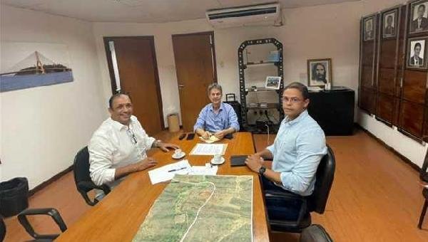 PREFEITO MÁRIO ALEXANDRE SOLICITA AO ESTADO CELERIDADE NA OBRA DO CANAL DO MALHADO