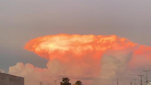 'NUVEM DE FOGO' É VISTA COMO SINAL DO FIM DO MUNDO EM SERRINHA BAHIA