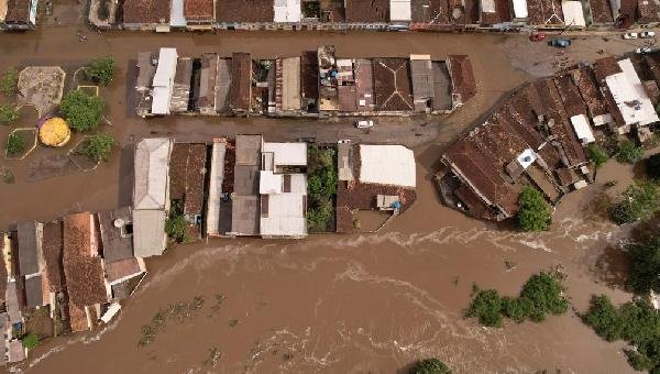 ENTENDA COMO AÇÃO HUMANA FAVORECEU CHEIA DEVASTADORA DO RIO CACHOEIRA