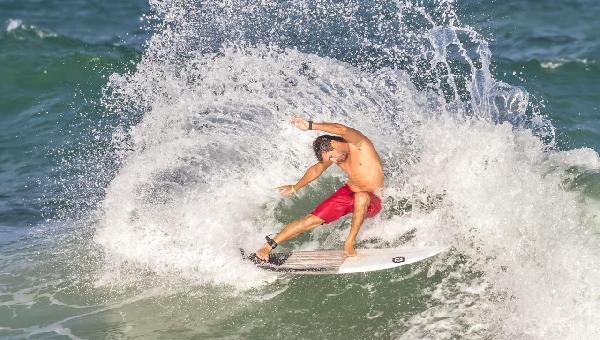 ILHÉUS VOLTA A TER UM REPRESENTANTE NA ELITE DO SURF BRASILEIRO