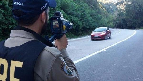 PRF TEM ATÉ ESTA SEGUNDA PARA RESTABELECER FISCALIZAÇÃO POR MEIO DE RADAS EM RODOVIAS FEDERAIS