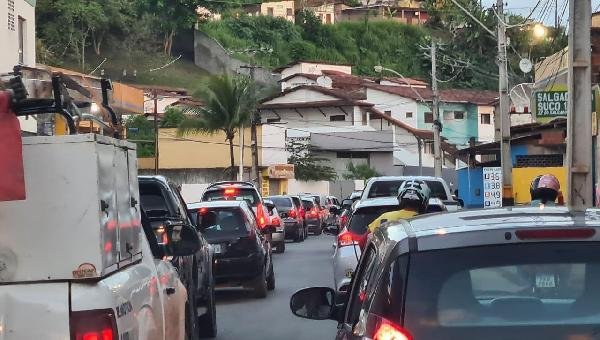 CICLOVIA ZONA NORTE: “ FALTOU FISCALIZAÇÃO REGULANDO ESTACIONAMENTOS”, AFIRMA ESPECIALISTA