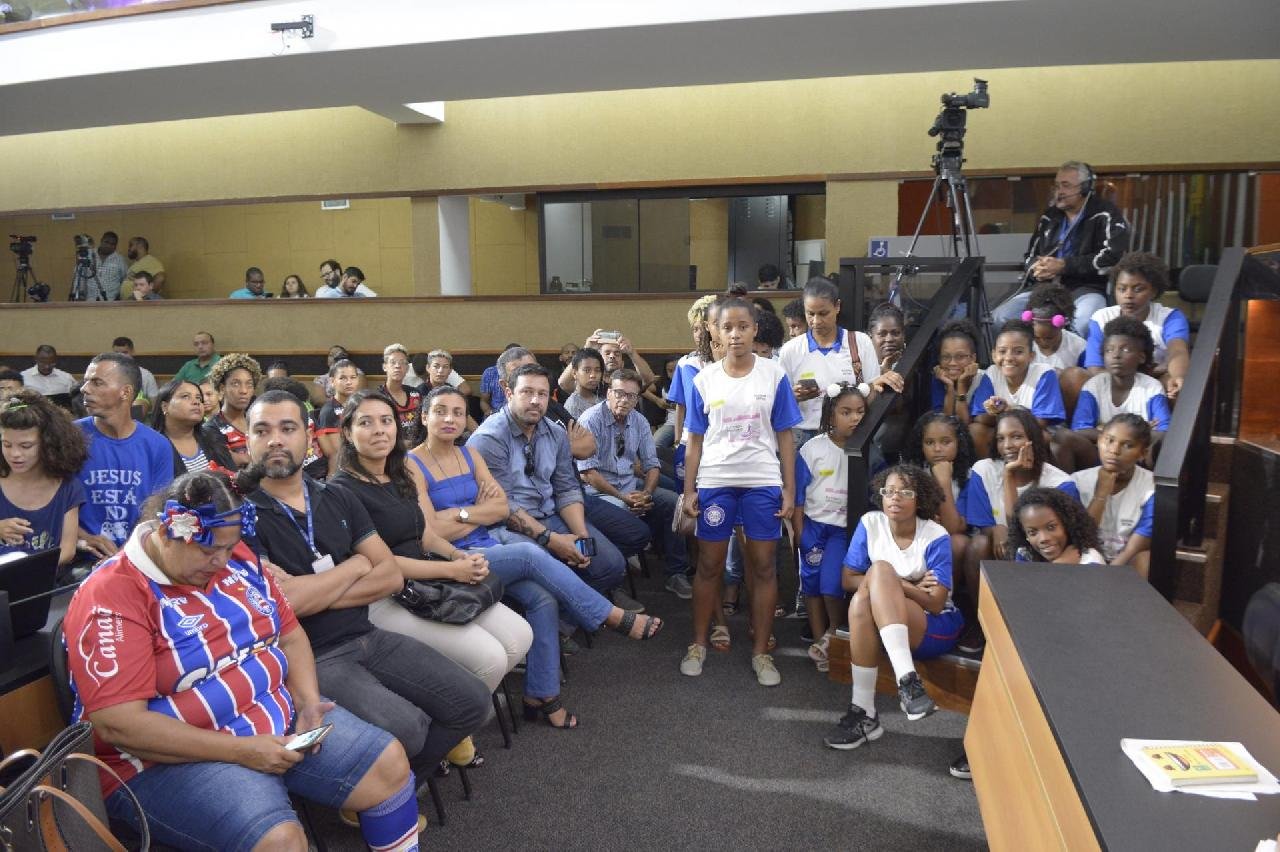 ESTADO DA BAHIA TERÁ POLÍTICA PÚBLICA DE INICIAÇÃO ESPORTIVA PARA O FUTEBOL FEMININO