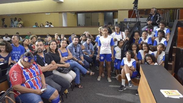 ESTADO DA BAHIA TERÁ POLÍTICA PÚBLICA DE INICIAÇÃO ESPORTIVA PARA O FUTEBOL FEMININO