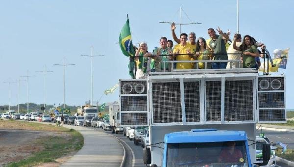 JOÃO ROMA FAZ CARREATAS EM ILHÉUS E ITABUNA