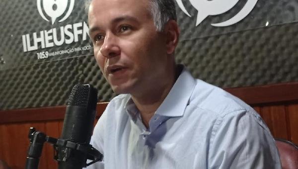 "É UMA DIFICULDADE PARA UM MÉDICO SER SECRETÁRIO DE SAÚDE", DIZ ANDRÉ CEZÁRIO 