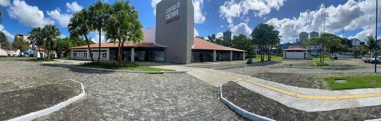 ARTISTAS GRAPIÚNAS CELEBRAM REQUALIFICAÇÃO DO CENTRO CULTURAL ADONIAS FILHO