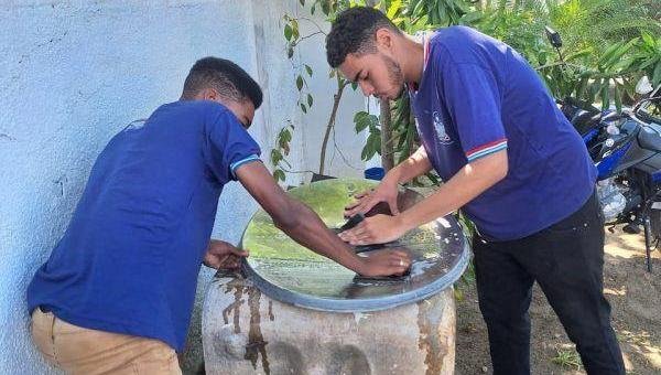 ESTUDANTES DE ILHÉUS USAM ANTENAS PARABÓLICAS PARA CONSTRUIR FOGÃO SOLAR DE BAIXO CUSTO