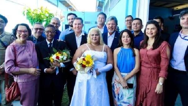 CONJUNTO PENAL DE ITABUNA REALIZA CASAMENTO COLETIVO; CASAL HOMOAFETIVO OFICIALIZA UNIÃO E FAZ HISTÓRIA 