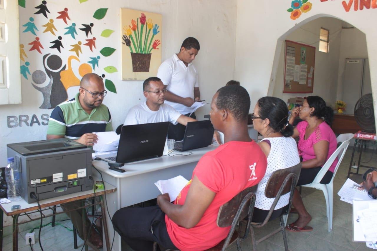 AÇÕES SOCIAIS EM CASTELO NOVO BENEFICIAM COMUNIDADE