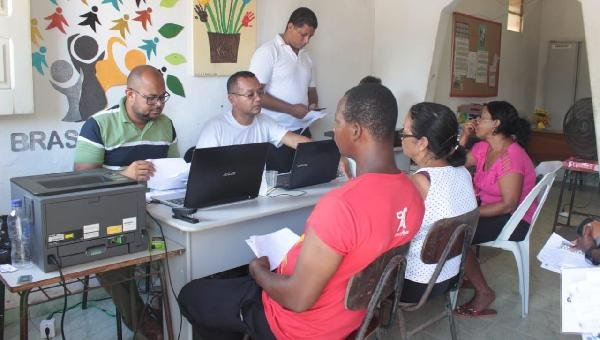 AÇÕES SOCIAIS EM CASTELO NOVO BENEFICIAM COMUNIDADE