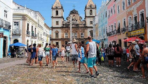 NÚMERO DE TURISTAS ESTRANGEIROS NO BRASIL CRESCE 108% EM 2023