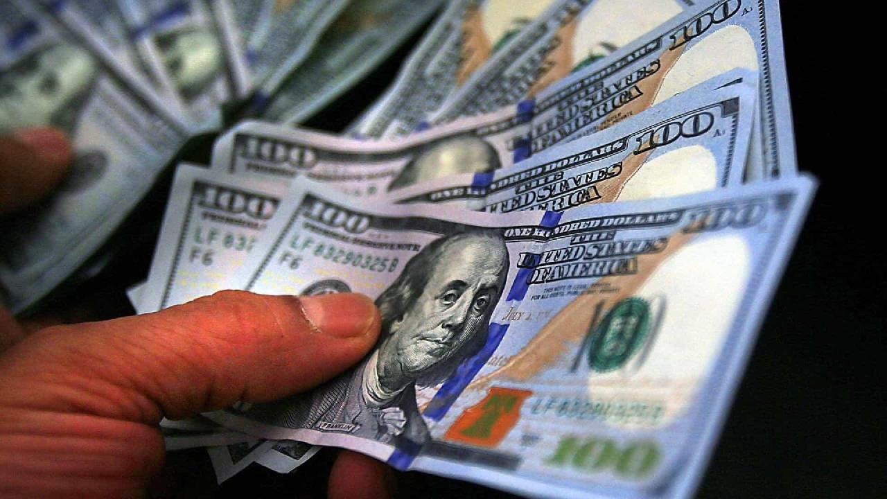 BRASILEIROS RECEBEM US$ 1.200 DO GOVERNO TRUMP CONTRA PERDA DE RENDA