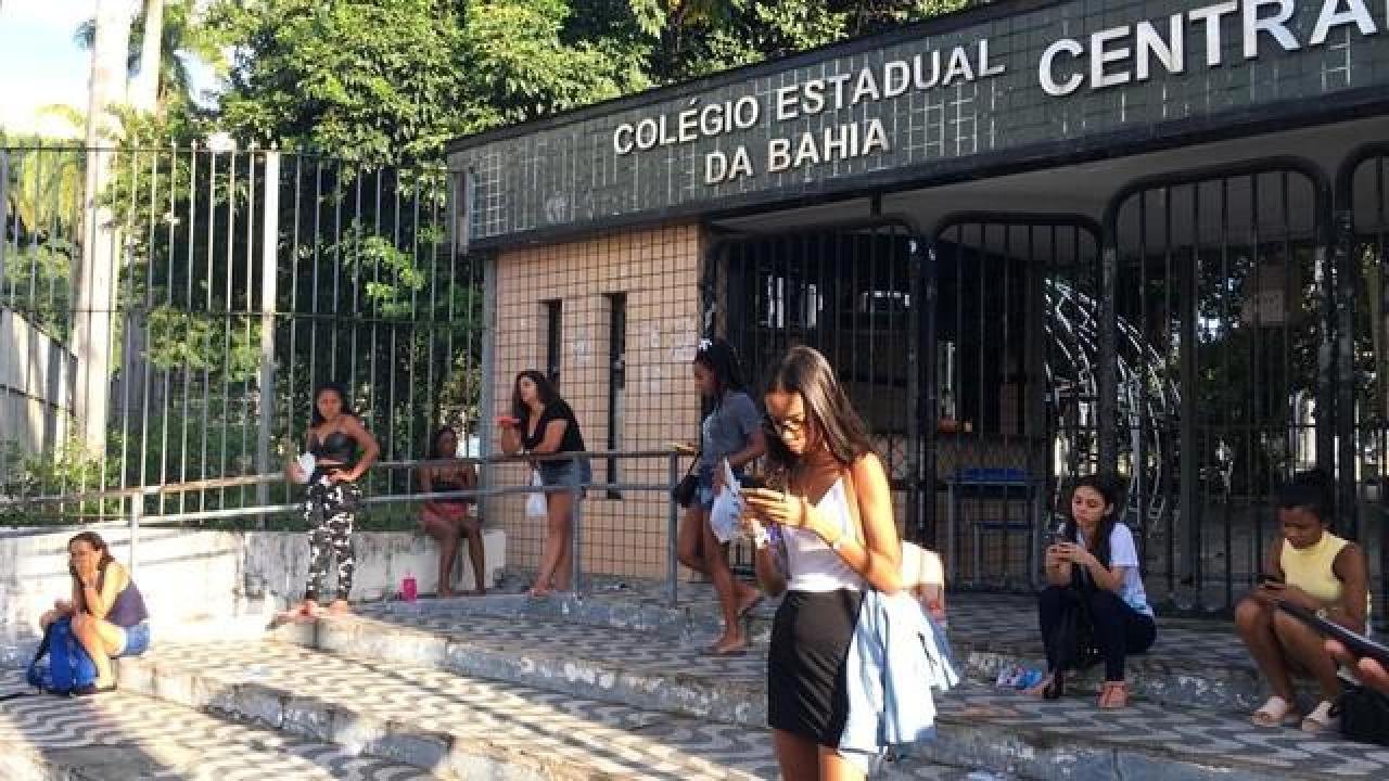 MAIS DE 107 MIL CANDIDATOS FALTAM O 2º DIA DE ENEM NA BAHIA