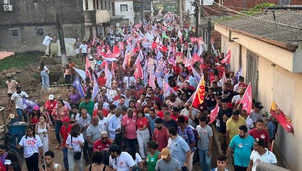 ADÉLIA FAZ GRANDE CAMINHADA NO NOSSA SENHORA DA VITÓRIA EM ILHÉUS