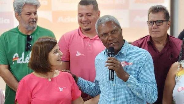 "NÓS PERCEBEMOS QUE NÃO DAVA PARA CAMINHARMOS SOZINHOS", DECLAROU AUGUSTÃO EM COLETIVA QUE O ANUNCIOU COMO VICE DE ADÉLIA PINHEIRO 