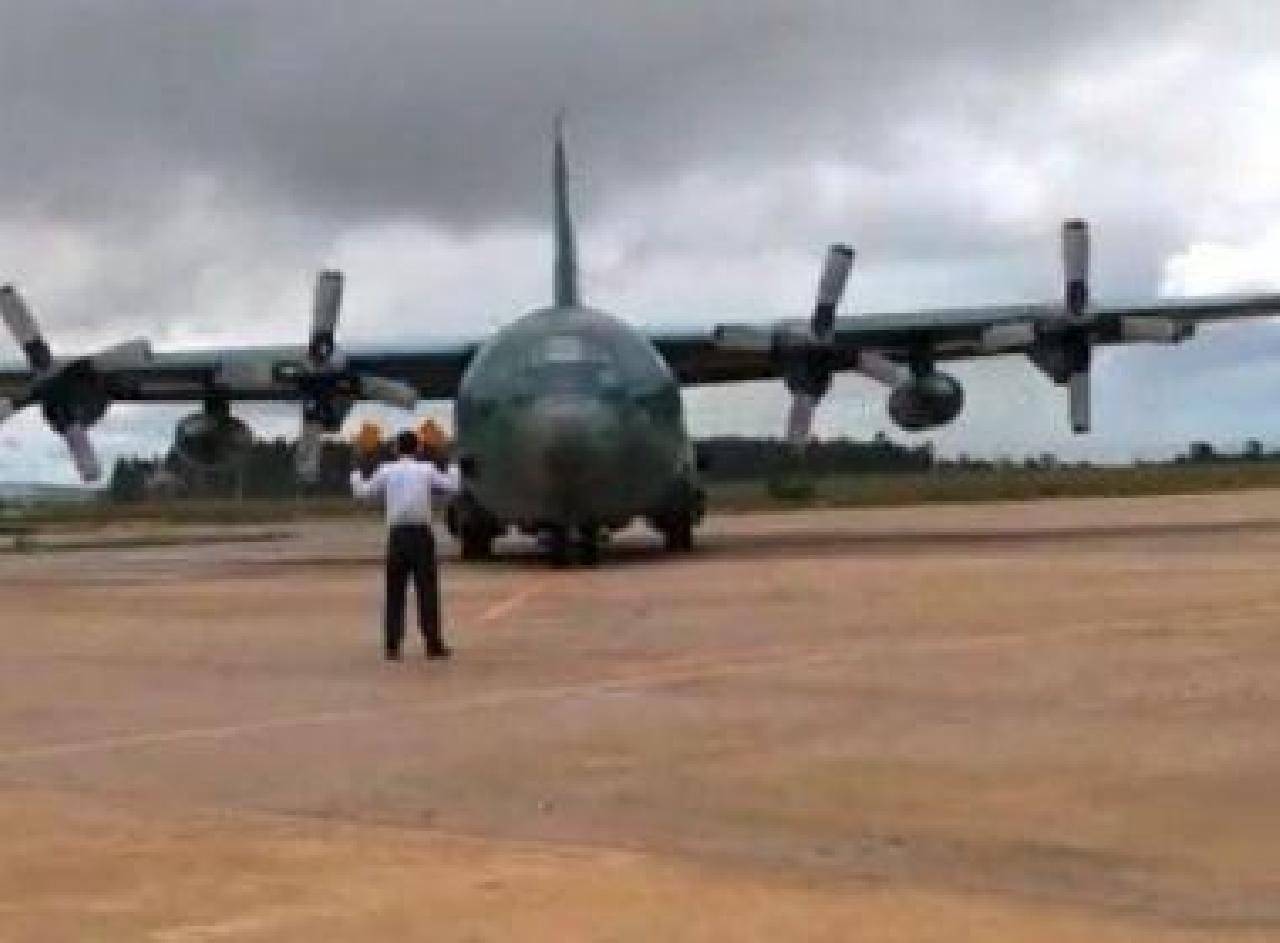 AVIÃO DA FAB REALIZA PRIMEIRO POUSO NO NOVO AEROPORTO DE VITÓRIA DA CONQUISTA