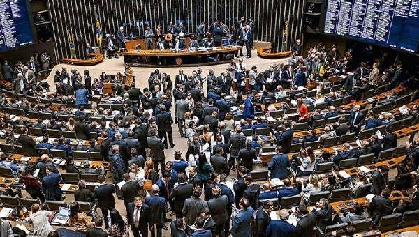 MAIORIA DOS DEPUTADOS DA BAHIA VOTOU A FAVOR DO PROJETO QUE PERDOA R$ 1 BI EM DÍVIDAS DE IGREJAS