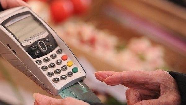 JUROS DO CARTÃO DE CRÉDITO CHEGAM A 317%