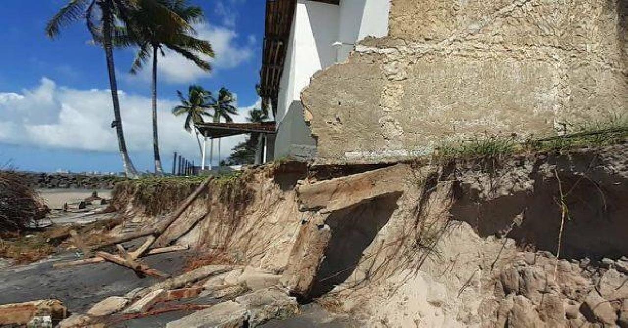 MORADORES DO LITORAL NORTE DE ILHÉUS PEDEM MÁQUINAS PARA SERVIÇO DE CONTENÇÃO