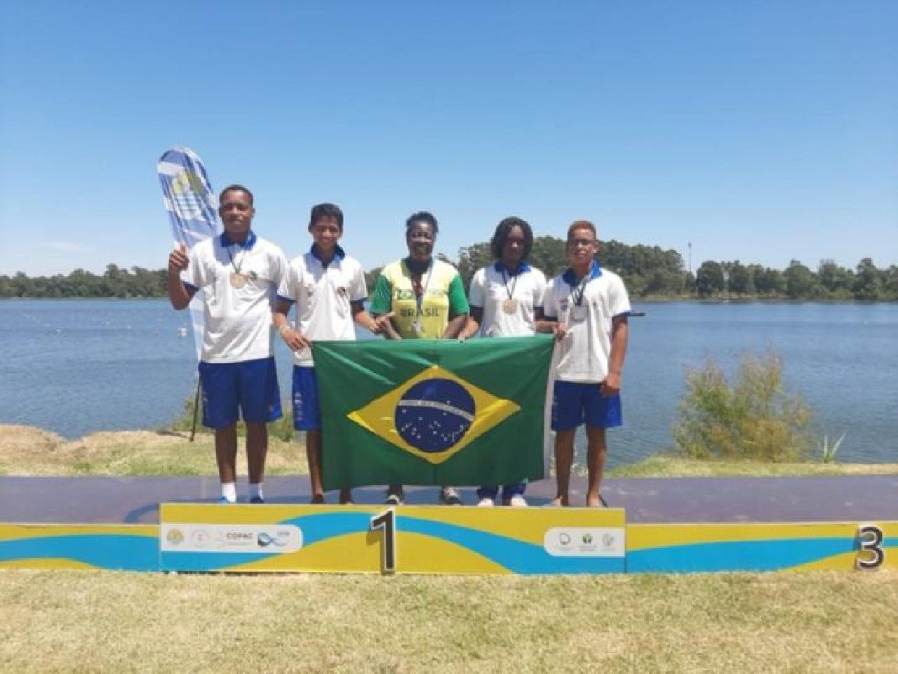 CANOÍSTAS DO SUL DA BAHIA CONQUISTAM 4 MEDALHAS NO SUL-AMERICANO DE CANOAGEM