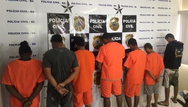 TREZE PESSOAS SÃO PRESAS DURANTE OPERAÇÃO DE COMBATE AO TRÁFICO DE DROGAS EM EUNÁPOLIS