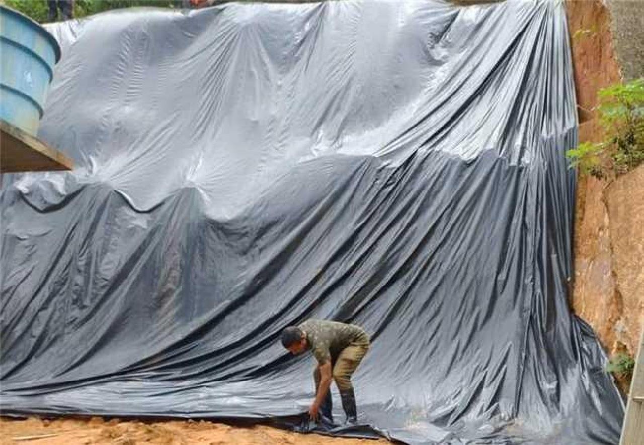 DEFESA CIVIL ORIENTA MORADORES A DEIXAREM CASAS EM ÁREAS DE RISCO EM ILHÉUS