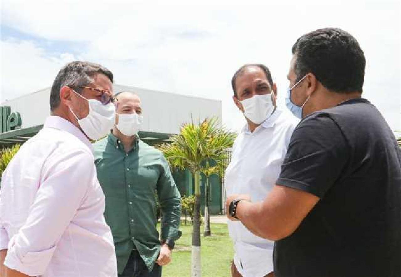 PREFEITO MÁRIO ALEXANDRE VISITA ÁREA ONDE SERÁ CONSTRUÍDO O PRIMEIRO SHOPPING DE ILHÉUS